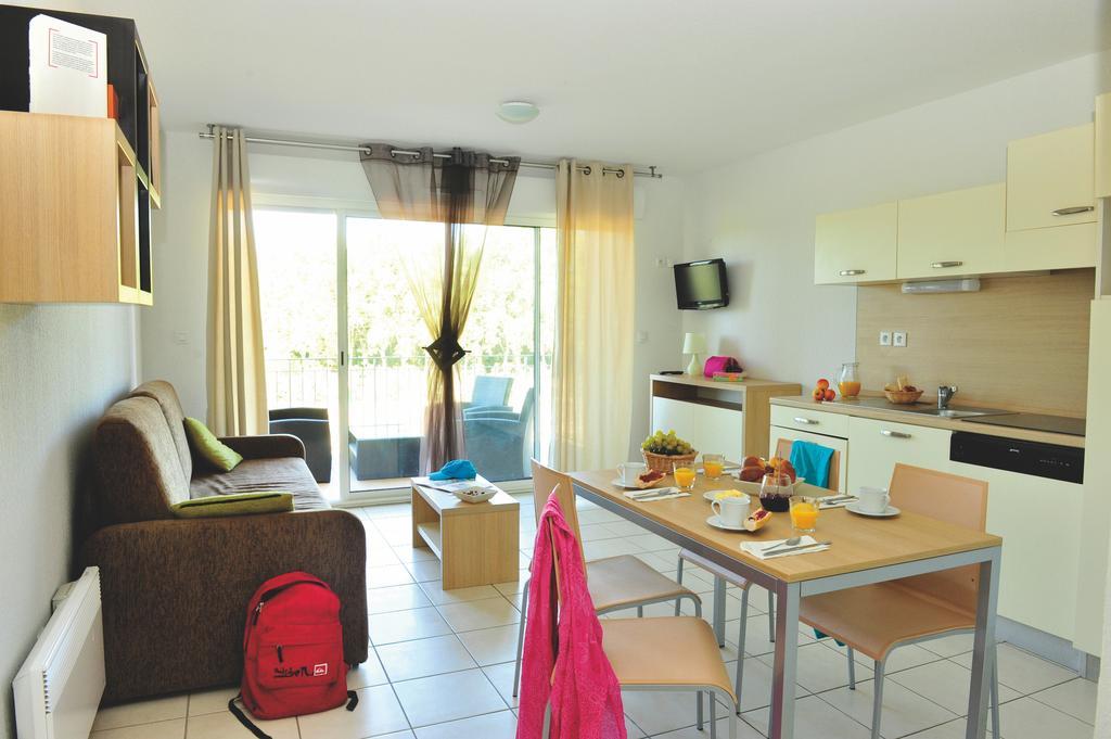 La Résidence du Château de Jouarres Azille Habitación foto